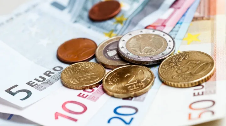 Lietuva, paremk eurą, kaip Ukrainos valiutą