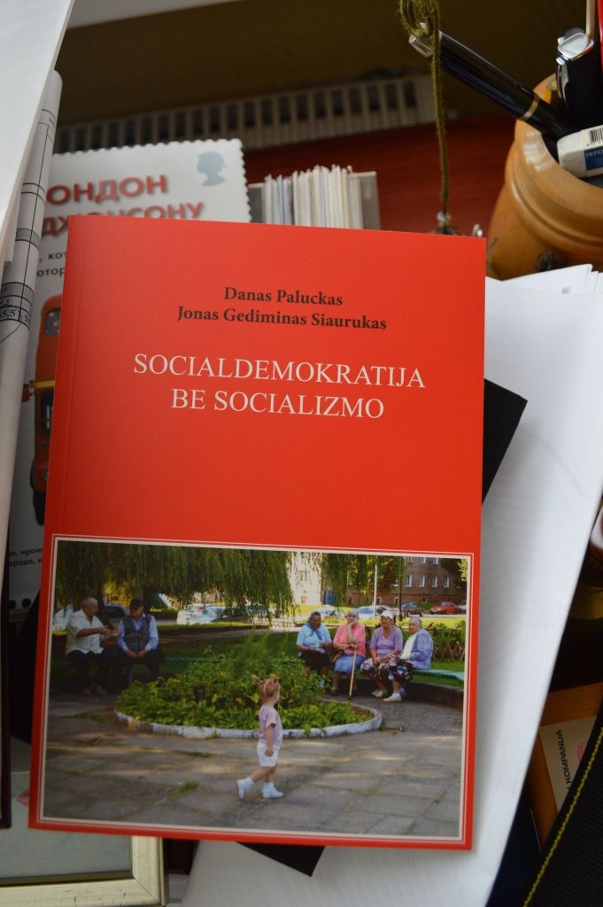 Į naująją darbo vietą meras Š. Vaitkus nepaėmė ir Dano Palucko dovanotos knygos.