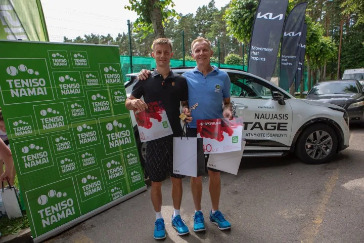 Palangoje vykusio teniso turnyro finale – įnirtinga šeimų dvikova – nuotrauka 3