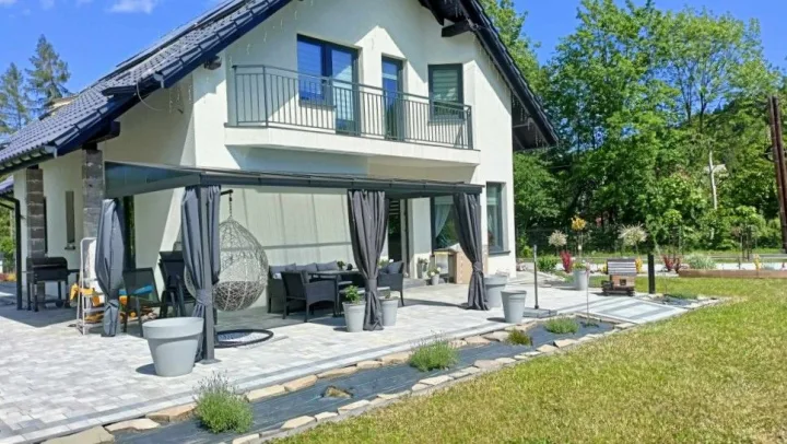 Apsauga nuo saulės sode: kaip išvengti kaitros ir kokias apsaugos priemones pasirinkti? – nuotrauka 1