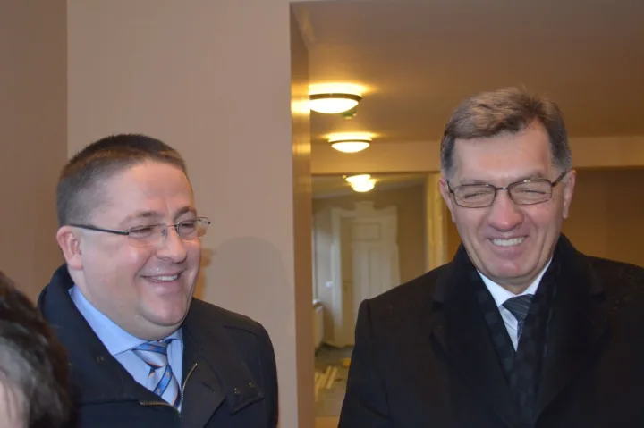 Meras Šarūnas Vaitkus ir premjeras Algirdas Butkevičius buvo gerai nusiteikę – apsilankę Kurhauze skubėjo į Vasaros estradą.
