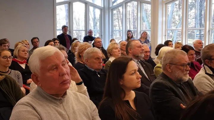 Jaudinantys ir sukrečiantys Bučos mero žodžiai: ne vienam susitikimo dalyviui akyse kaupėsi ašaros – nuotrauka 1