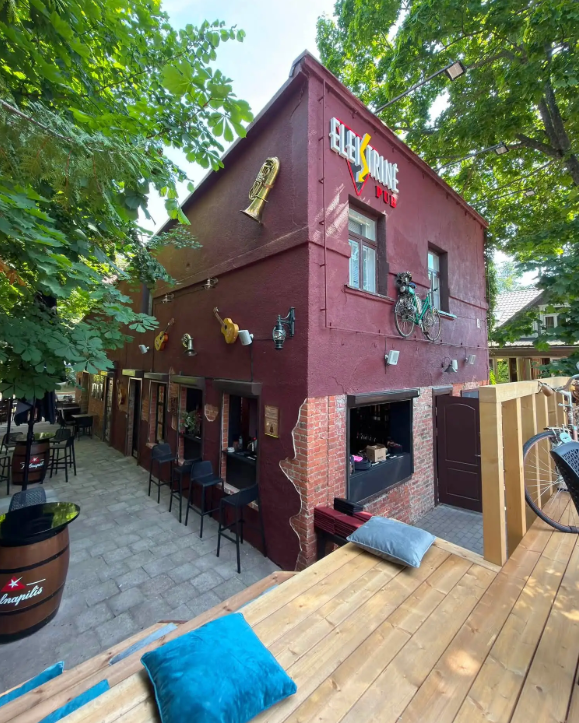 „Elektrinė Pub“ – naujas gyvenimas istoriniame Palangos pastate – nuotrauka 1
