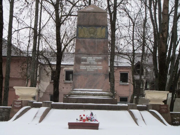 Praėjo beveik 74 metai, kai miesto centre buvo palaidoti rusų kariai.