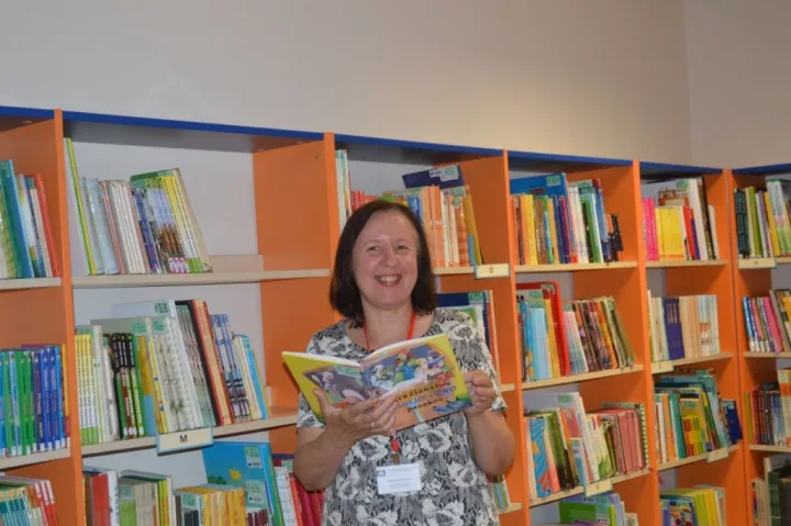 Vyr. bibliotekininkė Laima Jakevičienė mano, kad tėvai turėtų kuo daugiau  kartu skaityti su savo vaikais.