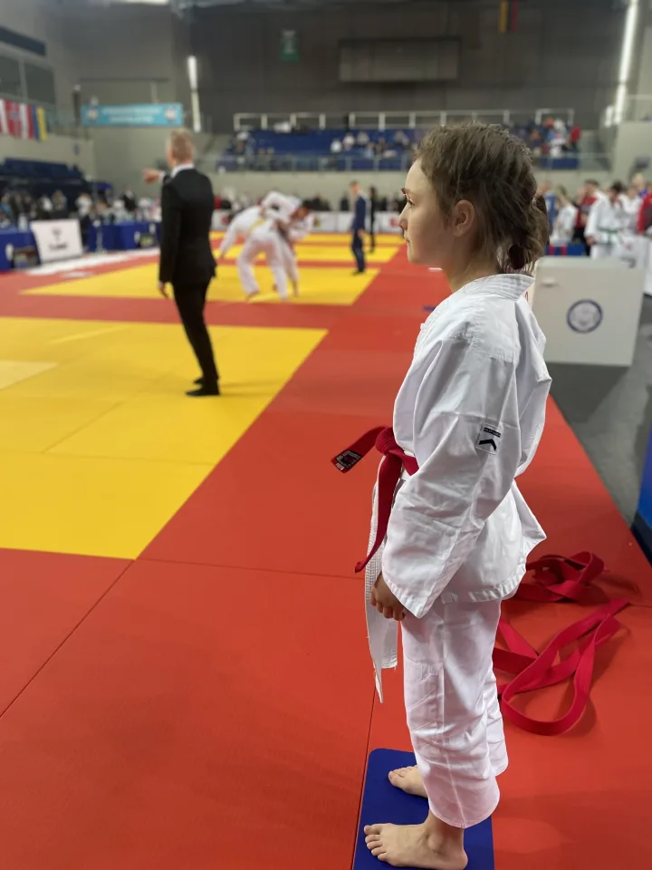 Palangos sporto centro trenerio Eriko Cchovrebovo jaunųjų dziudo sportininkų debiutinės kovos ir pergalės (FOTO GALERIJA) – nuotrauka 1