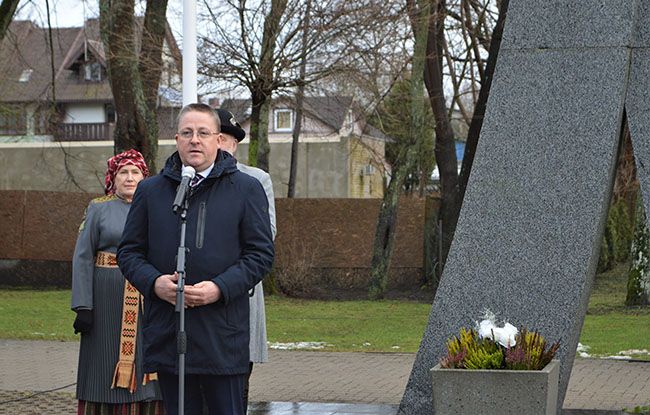Laisvės gynėjų dieną – gėlės ir atminimo žvakutės tautos didvyriams – nuotrauka 6