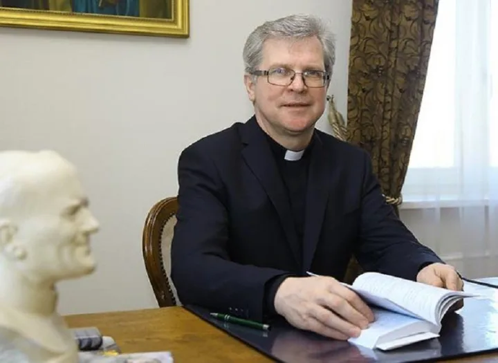 Garbės pilietis kun.V.Gricius: „Didžius darbus įveikėme drauge su mane supratusiais palangiškiais“