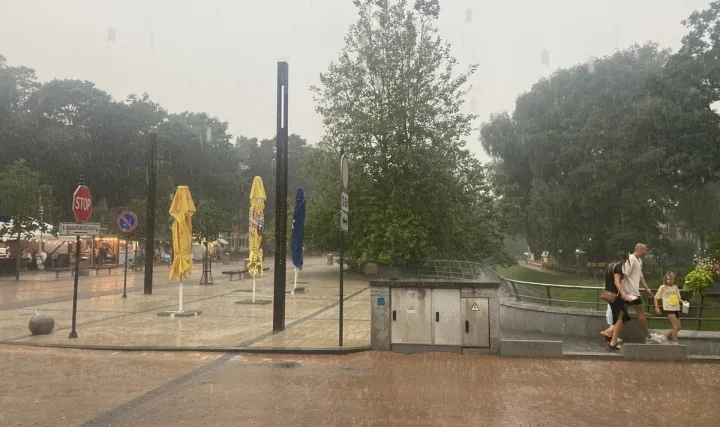Palangą užklupo lietus. FOTO: DELFI