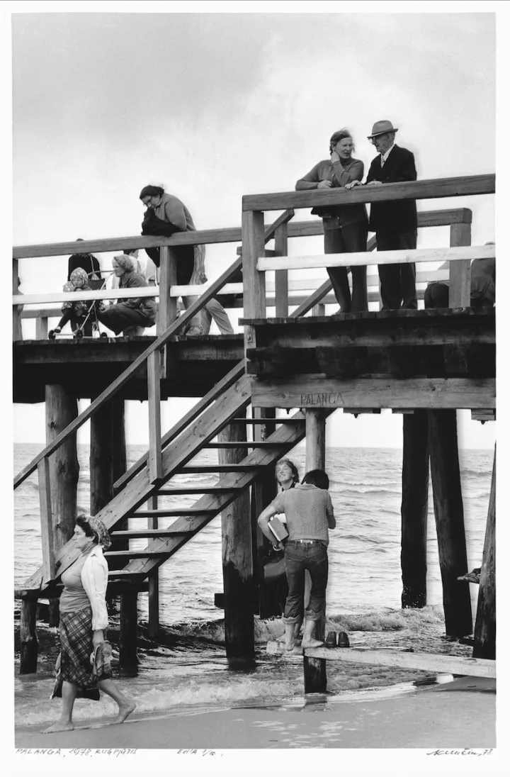Kelią skinasi Algimanto Kunčiaus fotoalbumas „Prie jūros. Palanga 1965-2015“ (FOTO GALERIJA) – nuotrauka 2
