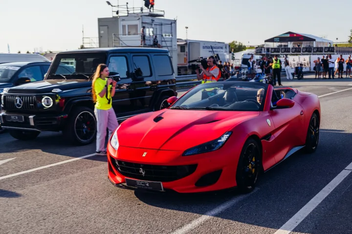 Palangoje paaiškėjo greičiausi „A.R.S.A. Group Drag Race“ dalyviai: trasoje pasirodė ir Oksana Pikul – nuotrauka 1