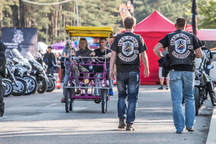 Šventojoje nugriaudėjo antrasis paplūdimo baikerių festivalis „BeachBikeFest 2017“ – nuotrauka 2