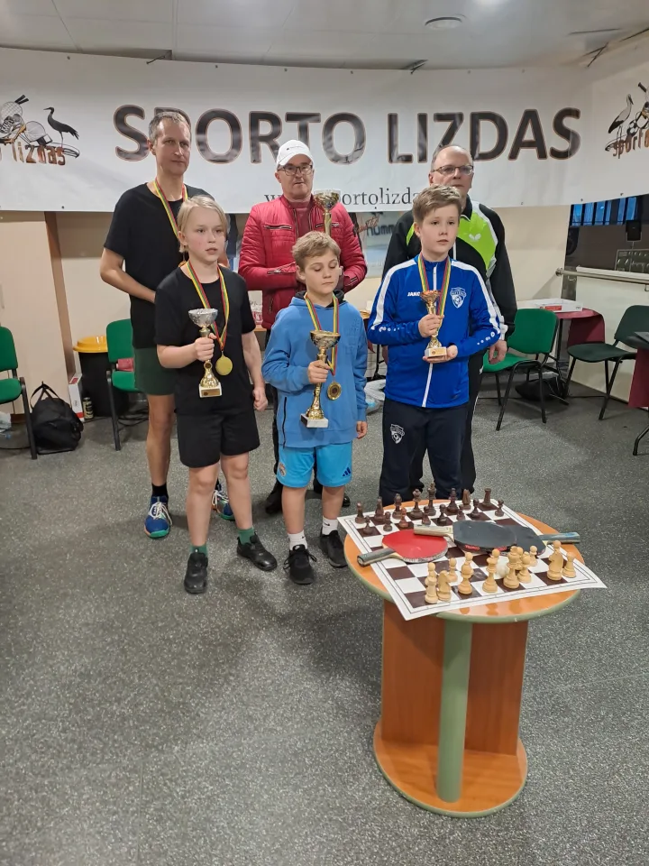 Palangos sporto centre įvyko pirmasis respublikinis šachstateniso – naujos sporto šakos dvikovės turnyras – nuotrauka 1