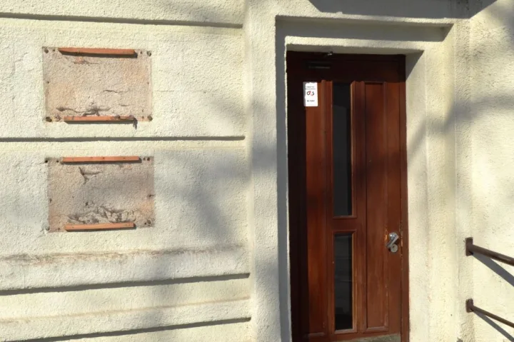 Savivaldybė, daug metų šurmuliavusi gyvybe, nutilo.