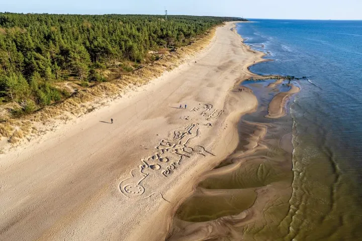 Visą kūrinį galima pamatyti tik iš aukštai, tarsi ir skirtas – ne žmogui... Aldo Kazlausko nuotr.