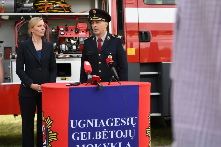 Palangos ugniagesiams gelbėtojams – naujas gaisrinis automobilis – nuotrauka 2