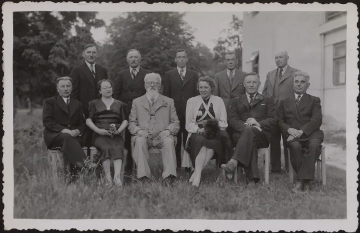 Palangos miesto ir valsčiaus valdybos nariai bei Kretingos apskrities viršininkas išlydi J. Šliūpą į Ameriką 1939 metais. VU ŠAIC Aušrininko dr. Jono Šliūpo archyvo nuotr.