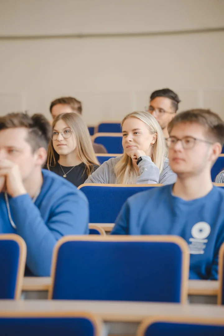 Matematika jungia protus: Klaipėdoje vyko tarptautinis tiksliųjų mokslų renginys „Sužinok–Apskaičiuok–Įsimink 2025“ – nuotrauka 1