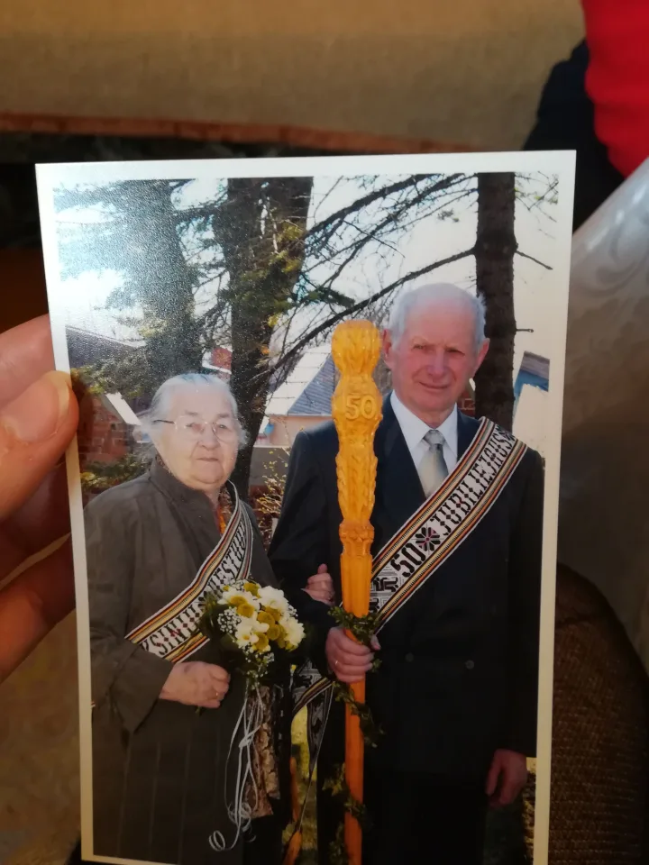 Jurgis Poška ir šviesaus atminimo mylima žmona Stefa tuoktuvių dieną ir po  metų minint auksinių vestuvių metines.
