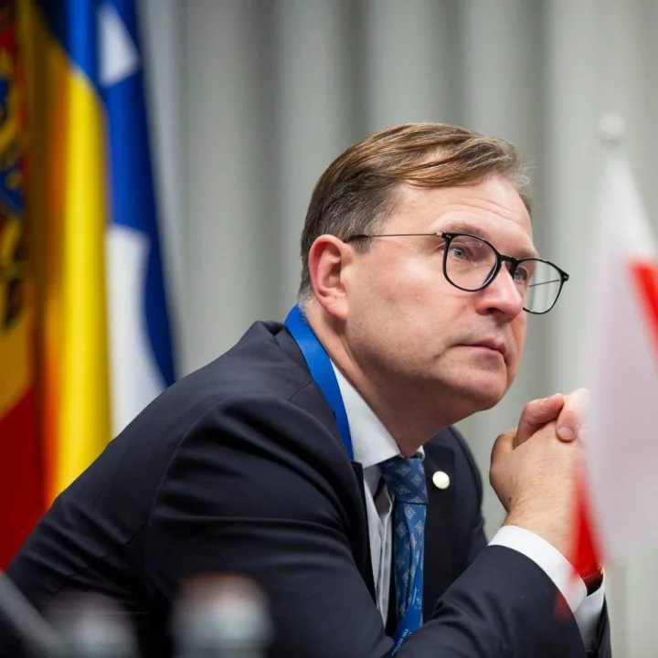 AR GRENLANDIJOJE ŽLUGS NATO?