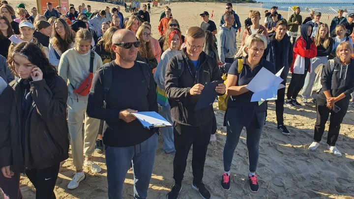 Palangos senosios gimnazijos bendruomenė dalyvavo sporto šventėje „Palangos pajūris – Palangos vaikams” (FOTO GALERIJA) – nuotrauka 11
