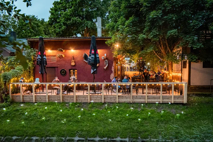 100 metų istorija: šiandien energiją Palangos Elektrinė Pub kuria žmonės (FOTO GALERIJA) – nuotrauka 7