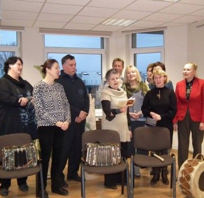 „Metų rievės“ pristatytos skambant „Mėguvos“ atliekamoms senosioms žemaičių giesmėms.