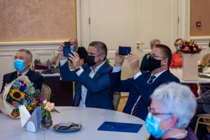 Palanga smagiai atšventė savo šokių kolektyvo „Bočiai“ 60 metų veiklos jubiliejų (FOTO GALERIJA) – nuotrauka 6