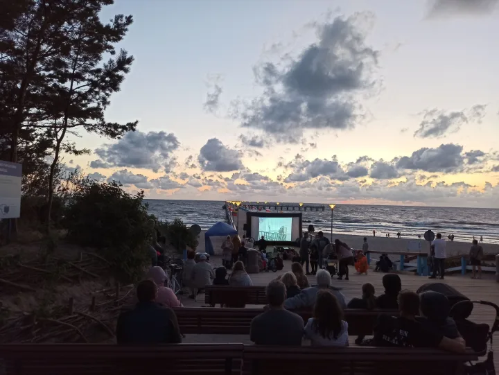 „Kino zona“ ant Palangos tilto ypatingai progai – nuotrauka 1