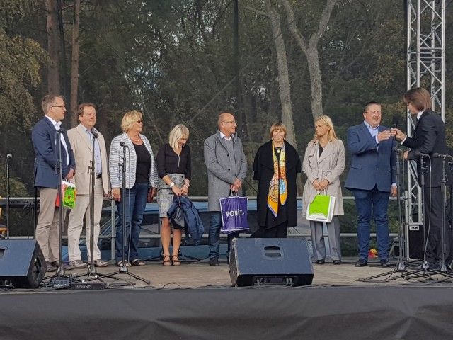 „Palangos stalas“ minių nepriviliojo, kandidatai į Seimą – ryškūs šventės personažai – nuotrauka 4