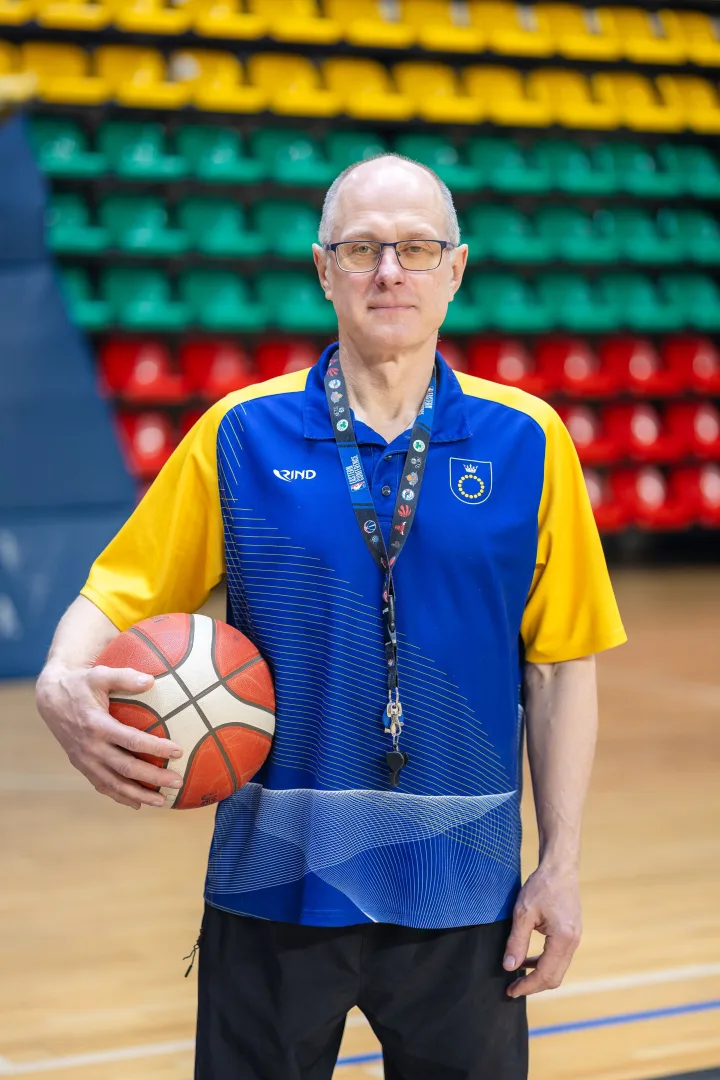Krepšinio čempionus 28 metus Palangoje ugdantis Regimantas Juška: „Treneris vaikams – tarsi antras tėvas“ – nuotrauka 1