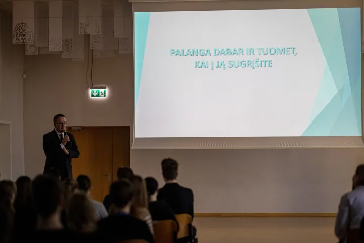 Pilietiškumo pamoka Senosios gimnazijos gimnazistams: „Palanga dabar ir tuomet, kai jūs grįšite“ (FOTO GALERIJA) – nuotrauka 4