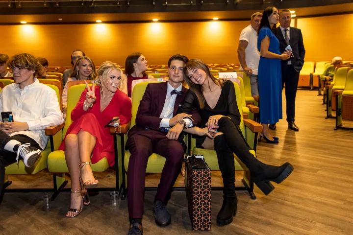 Atestatai įteikti 99 Palangos senosios gimnazijos abiturientams, o 100  balų įvertinti 11 abiturientų (DIDELĖ FOTO GALERIJA) – nuotrauka 11