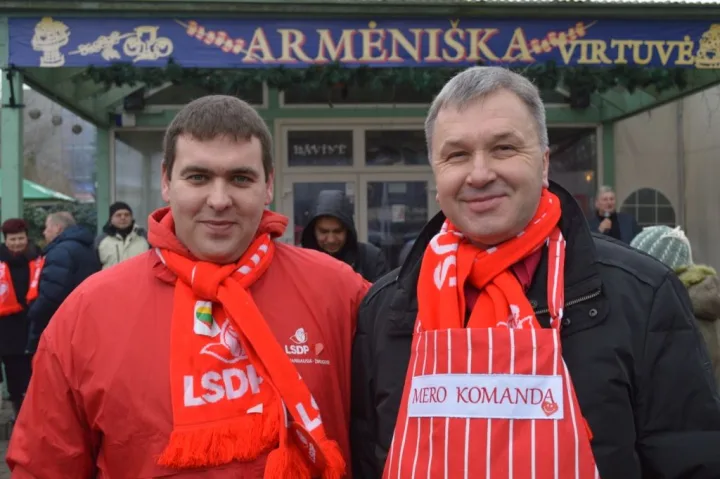 LSDP Palangos skyriaus nariai Artūras Sabaliauskas (kairėje) ir Aleksandras Jokūbauskas