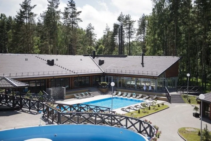 „Atostogų parke“ veikiančiame SPA darbuotojus be jų žinios atleidusiai darbdavei – bauda