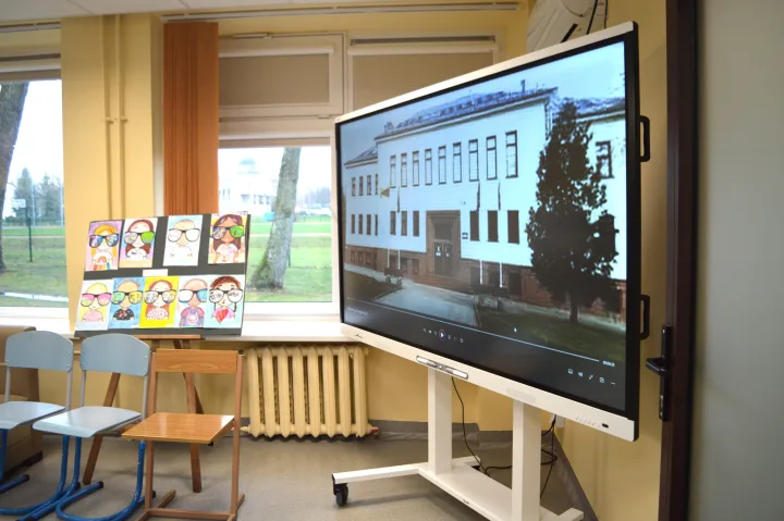 Džiugūs pokyčiai Palangos V. Jurgučio progimnazijoje – bibliotekos erdvės traukia jaunuosius skaitytojus – nuotrauka 2