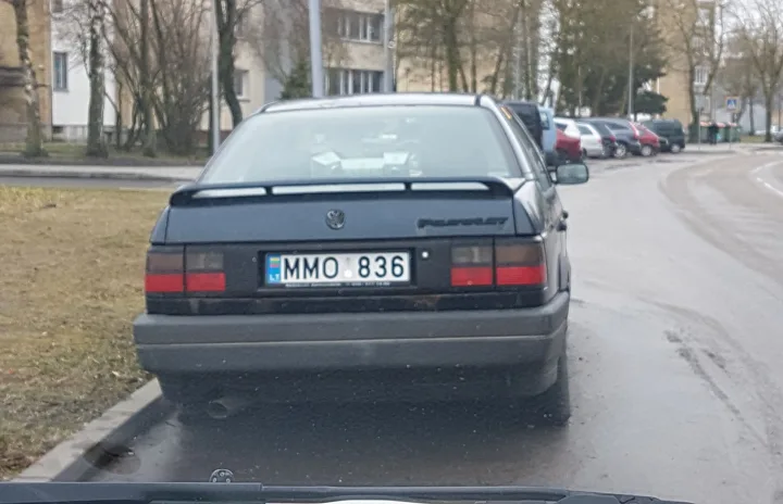 O kieno automobilis?