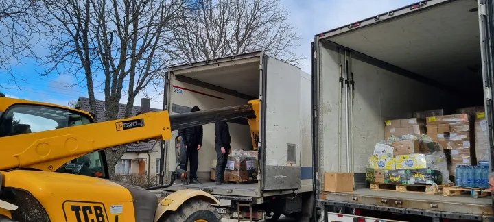 Palangiškiai tiesia pagalbos ranką miestui-partneriui Ukrainoje – į Bučą išvyksta vilkikai su humanitarine pagalba – nuotrauka 2
