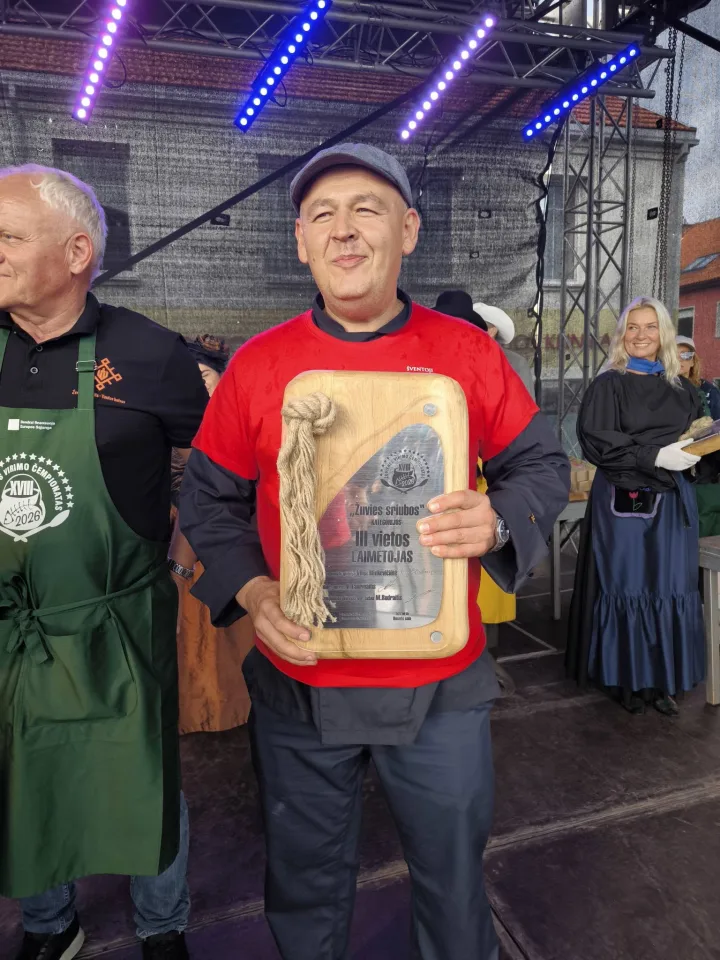 Šventosios bendruomenės debiutas – iškart ant nugalėtojų pakylos: žuvienės čempionate iškovojo trečiąją vietą – nuotrauka 2