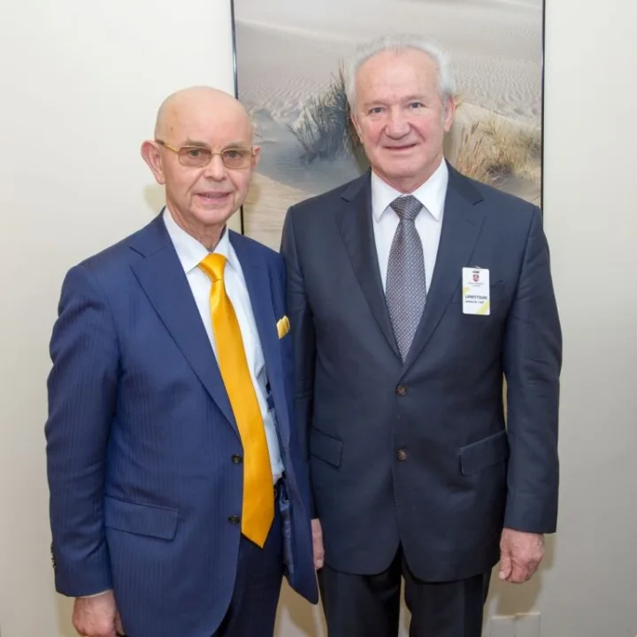 Kartu su žymiu Lietuvos kardiochirurgu profesoriumi Giedriumi Uždaviniu.