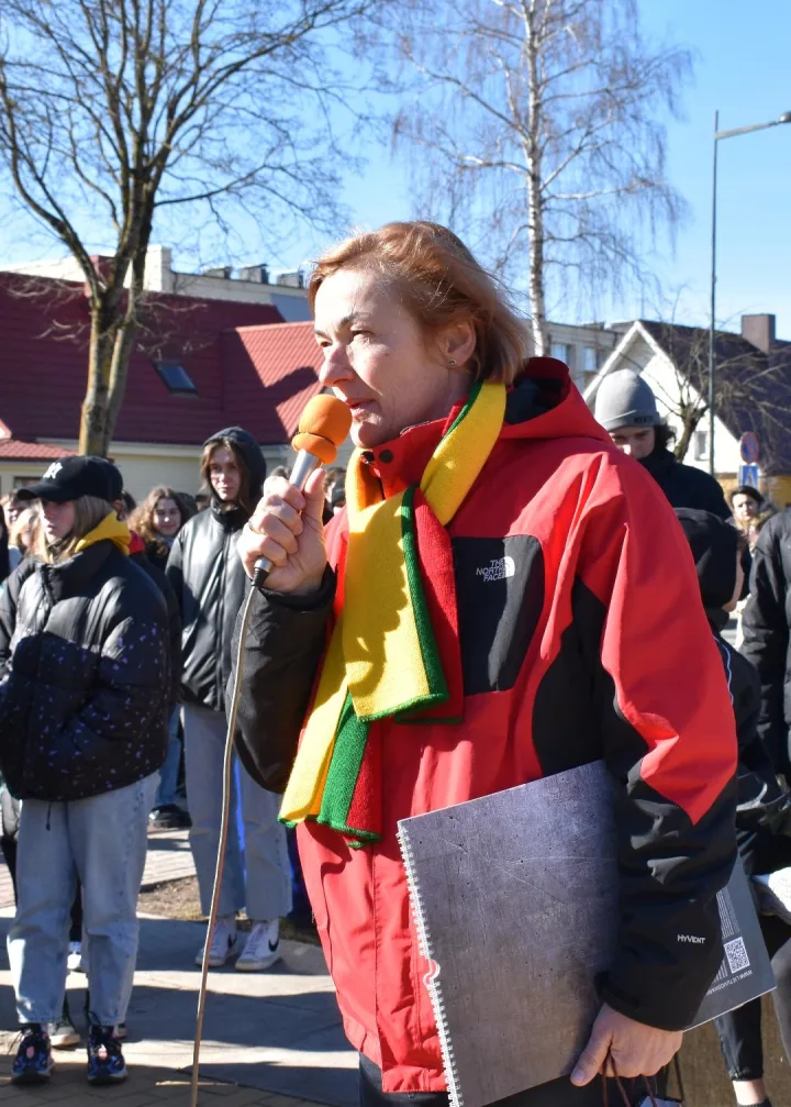 Gimnazijos bendruomenė minėjo Kovo 11 - ąją – nuotrauka 3
