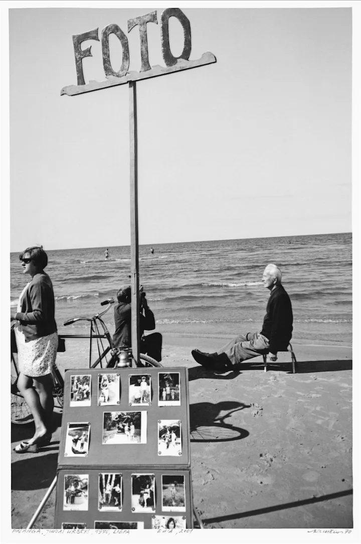Kelią skinasi Algimanto Kunčiaus fotoalbumas „Prie jūros. Palanga 1965-2015“ (FOTO GALERIJA) – nuotrauka 1