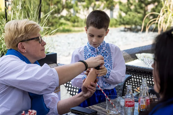 Neeilinė diena: Palanga kartu su Premjere Ingrida Šimonyte pasitiko vaikus iš kurorto miesto partnerio Ukrainoje – Bučos (NUOTRAUKŲ GALERIJA) – nuotrauka 25