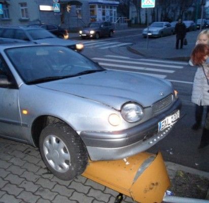 Valdžios vyrų pašonėje – užkeikta sankryža