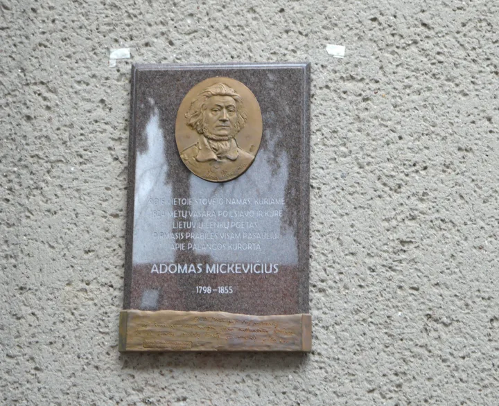 Atidengta memorialinė lenta, skirta prieš 200 metų Palangoje viešėjusiam Adomui Mickevičiui – nuotrauka 2