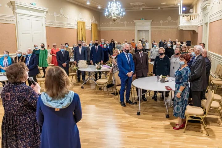 Palanga smagiai atšventė savo šokių kolektyvo „Bočiai“ 60 metų veiklos jubiliejų (FOTO GALERIJA) – nuotrauka 10
