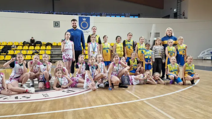 Krepšinio šventėje Palangoje palangiškės įveikė kretingiškes