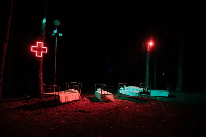 HBH-aše, Žibininkų skulptūrų parke, duris atvėrė muziejus-parkas „Siaubo miškas: Apsėstas miestas“ (FOTO GALERIJA) – nuotrauka 3
