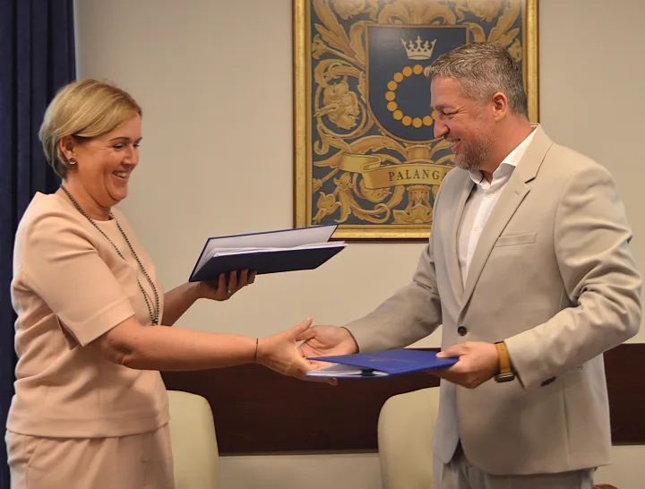 Pasirašyta istorinė Šventosios jūrų uosto molų statybos rangos sutartis: darbus atliks UAB „Tilsta“ – nuotrauka 1