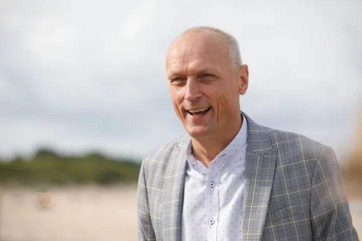 UAB "Palangos komunalinis ūkis" direktorius Gediminas Valinevičius: "Sunku rasti norinčių tvarkyti paplūdimio tualetus ir už 1000 eurų algą" – nuotrauka 1